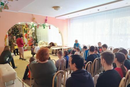 Алтайский край. Мария Прусакова поздравила «особенных» детей и воспитанников Детского дома с Новым годом