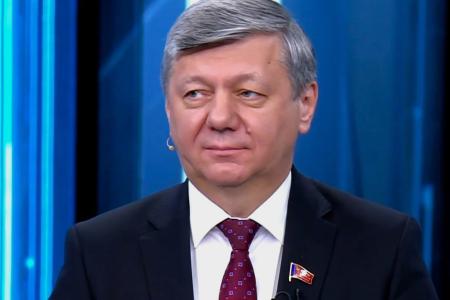 Дмитрий Новиков на Первом канале оценил обстановку в Сирии, допустил удары по «центрам принятия решений» на Украине и выступил за профилактику военной угрозы