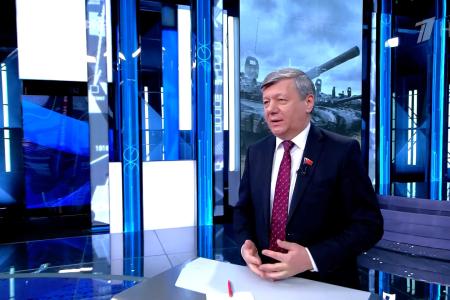 Дмитрий Новиков на Первом канале оценил обстановку в Сирии, допустил удары по «центрам принятия решений» на Украине и выступил за профилактику военной угрозы