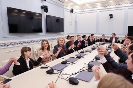 В Совете Федерации поприветствовали кураторов всероссийского конкурса детского и юношеского творчества "Земля Талантов"