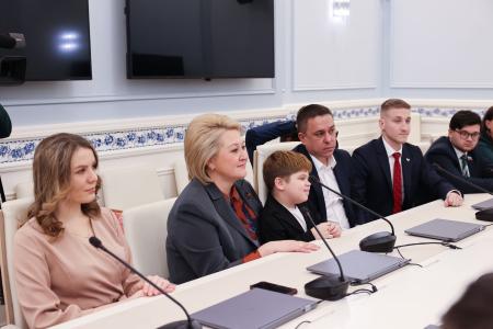 В Совете Федерации поприветствовали кураторов всероссийского конкурса детского и юношеского творчества "Земля Талантов"