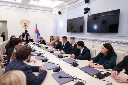 В Совете Федерации поприветствовали кураторов всероссийского конкурса детского и юношеского творчества "Земля Талантов"