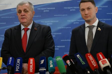 Н.В. Коломейцев и А.В. Прокофьев выступили перед журналистами в Госдуме
