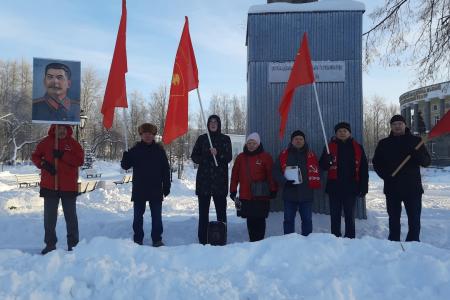 В Перми состоялся автопробег в честь Дня Рождения И.В. Сталина