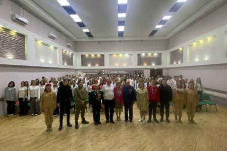 Самарская область. При участии комсомольцев был проведен урок мужества в школе