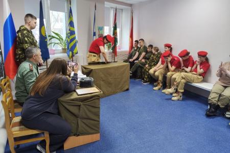 Коммунисты Тюмени приняли участие в соревнованиях по начальной военной подготовке «Новогодний спецназ»