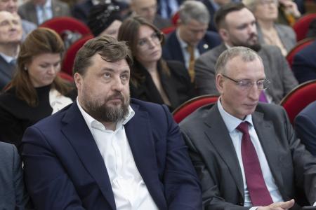 В.И.Кашин провел парламентские слушания на тему: «Развитие кадрового потенциала агропромышленного комплекса: законодательные основы, роль государства и бизнеса»