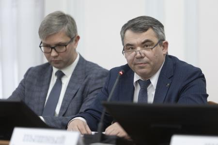 В.И.Кашин провел парламентские слушания на тему: «Развитие кадрового потенциала агропромышленного комплекса: законодательные основы, роль государства и бизнеса»