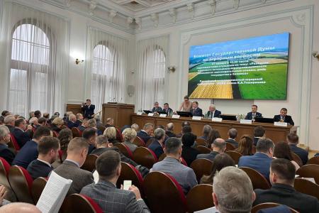 Руководитель фракции КПРФ в Мособлдуме Александр Наумов: Кадры решают все в аграрном комплексе страны