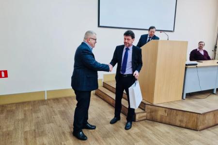 Руководитель фракции КПРФ в Мособлдуме Александр Наумов поздравил учащихся Ожерельевского железнодорожного колледжа с Днем студента