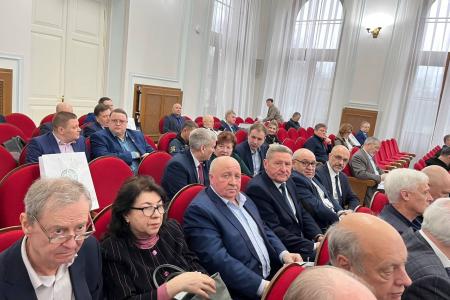 Руководитель фракции КПРФ в Мособлдуме Александр Наумов: Кадры решают все в аграрном комплексе страны