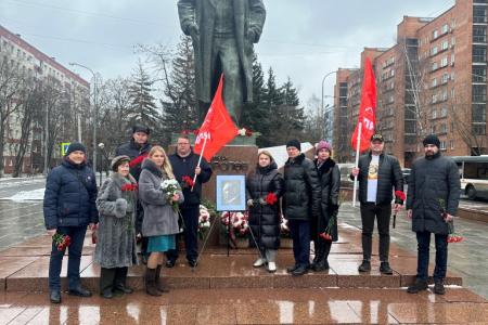 Подмосковные коммунисты: Наступил новый год нашей плодотворной работы!
