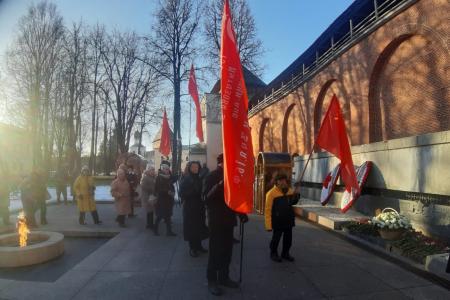 Новгородские коммунисты отметили 81-ю годовщину освобождения Новгорода от немецко-фашистских захватчиков
