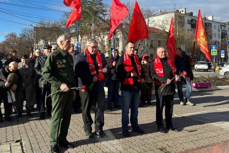 Кубанские коммунисты и сторонники партии почтили память В.И. Ленина