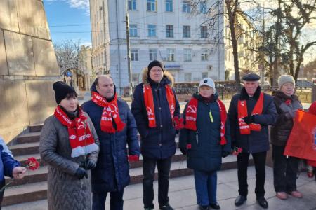 Возложение  в  День  памяти В.И. Ленина  в  Рязани