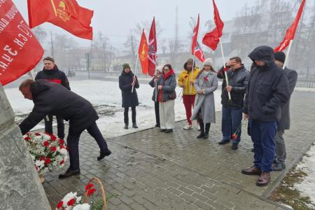 Коммунисты Пензы почтили Героев блокадного Ленинграда