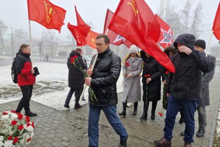 Коммунисты Пензы почтили Героев блокадного Ленинграда