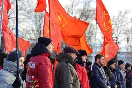 Коммунисты Самарской области почтили память Владимира Ильича Ленина