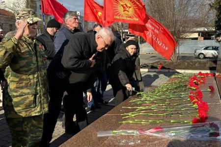 Кубанские коммунисты и сторонники партии почтили память В.И. Ленина