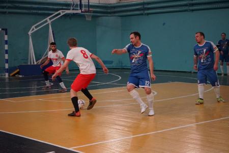 Команда по мини-футболу КПРФ-Калуга идёт вперёд