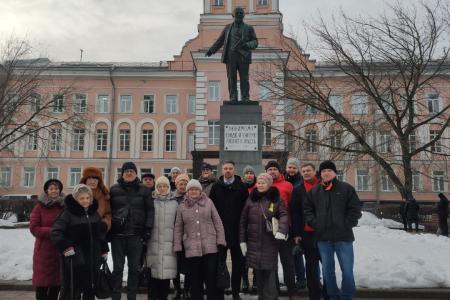 Санкт-Петербург. Помнить и применять на практике ленинские идеи!