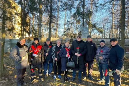 Санкт-Петербург. Помнить и применять на практике ленинские идеи!
