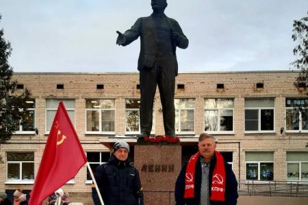 Санкт-Петербург. Помнить и применять на практике ленинские идеи!