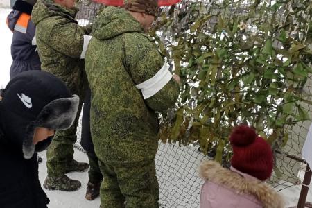 Забайкалье. Нерчинские коммунисты отправили на СВО флаг СССР