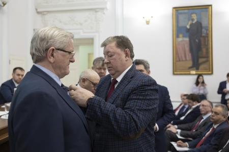В.И.Кашин провел парламентские слушания на тему: «Развитие кадрового потенциала агропромышленного комплекса: законодательные основы, роль государства и бизнеса»