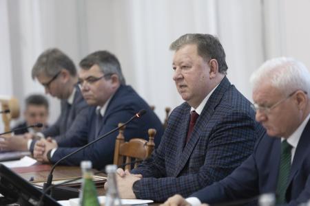 В.И.Кашин провел парламентские слушания на тему: «Развитие кадрового потенциала агропромышленного комплекса: законодательные основы, роль государства и бизнеса»