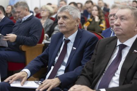 В.И.Кашин провел парламентские слушания на тему: «Развитие кадрового потенциала агропромышленного комплекса: законодательные основы, роль государства и бизнеса»