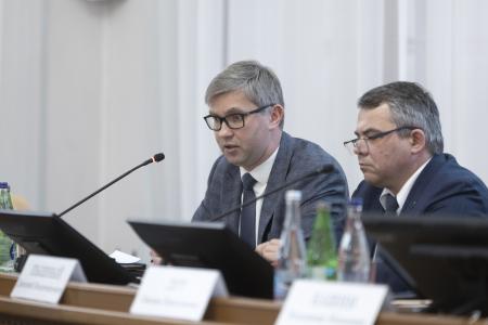 В.И.Кашин провел парламентские слушания на тему: «Развитие кадрового потенциала агропромышленного комплекса: законодательные основы, роль государства и бизнеса»