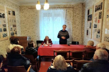 Донбасс. Прифронтовые заметки Юлии Михайловой о партийной работе в особых условиях