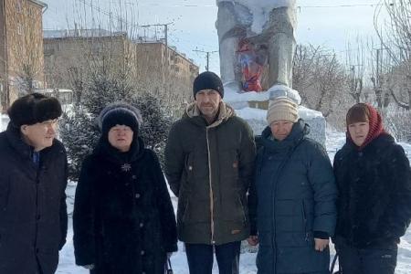 Коммунисты Бурятии почтили память Владимира Ильича Ленина