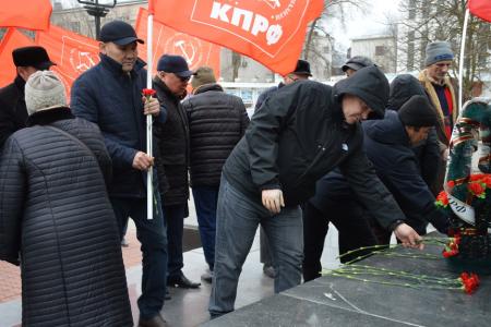 Коммунисты Калмыкии отметили День Памяти Ленина