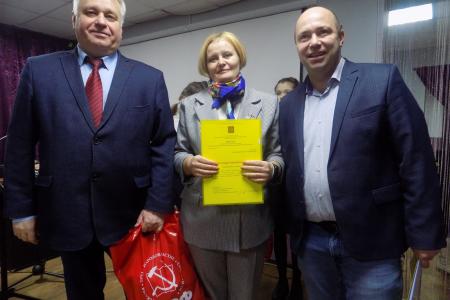 Воронеж. В Каменно-Верховке наградили добровольцев, помогающих бойцам специальной военной операции