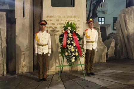 Дмитрий Новиков, находясь с рабочей поездкой на Кубе, побывал на демонстрации в честь Хосе Марти
