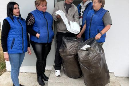 Крымские депутаты помогают в борьбе с разливом мазута