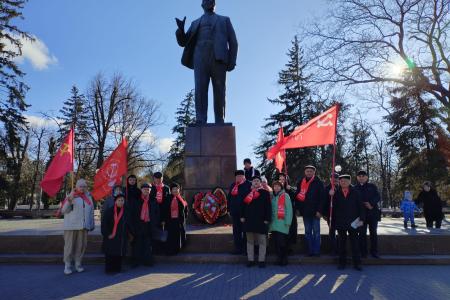 Карачаево-Черкесская Республика. КПРФ открыла в Черкесске отреставрированный памятник Ленину