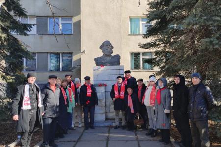 Карачаево-Черкесская Республика. КПРФ открыла в Черкесске отреставрированный памятник Ленину