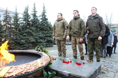 Комсомольские активисты ЛНР и ДНР встретились в Краснодоне