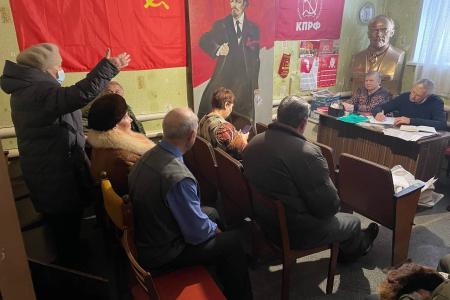 Самарская область. Встреча депутата регионального парламента от КПРФ Владимира Зимарова с жителями Борского района