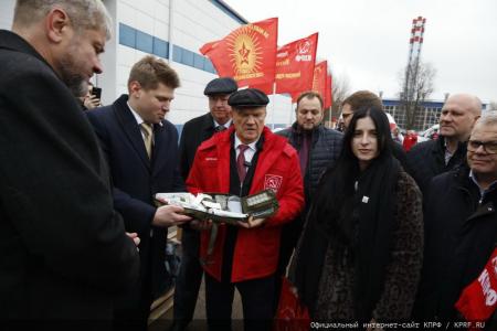 133-й гуманитарный конвой от КПРФ на Донбасс и в Курск в память о Сталинградской битве