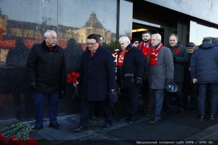 Мысли, идеи и дела Ленина являются для нас путеводной звездой!