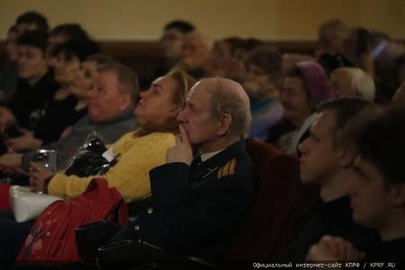 За Победу над нацизмом! По инициативе КПРФ в Москве состоялся вечер-концерт «Никем непобедимая»
