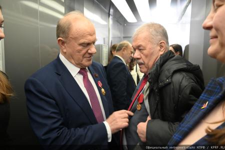 Г.А. Зюганов: Когда я звоню Путину, он, если его нет на месте, потом всегда отзванивается