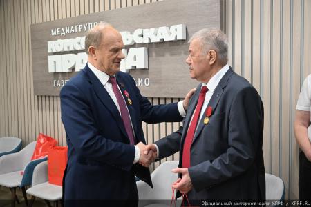 Г.А. Зюганов: Когда я звоню Путину, он, если его нет на месте, потом всегда отзванивается