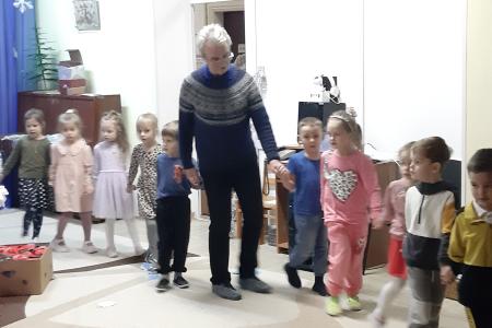 Донбасс. Прифронтовые заметки Юлии Михайловой о партийной работе в особых условиях
