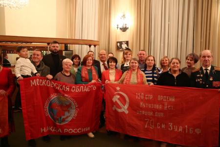 За Победу над нацизмом! По инициативе КПРФ в Москве состоялся вечер-концерт «Никем непобедимая»