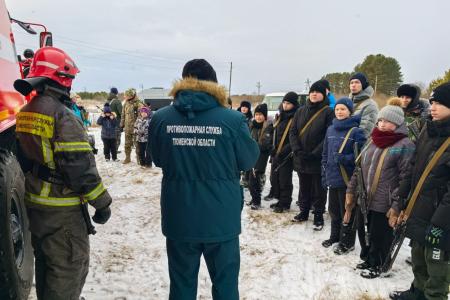 Коммунисты Тюмени приняли участие в  марш-броске, который был посвящен окончанию контрнаступления советских войск под Москвой